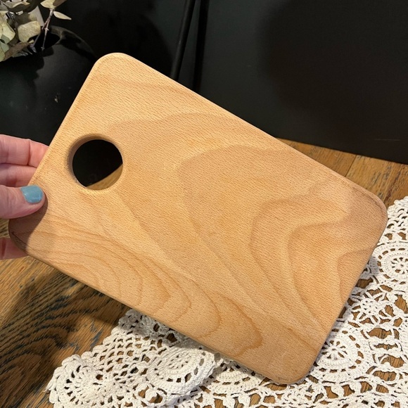 Wooden Cheese Board & Slicing Knife – Green Walnut - Picture 9 of 10